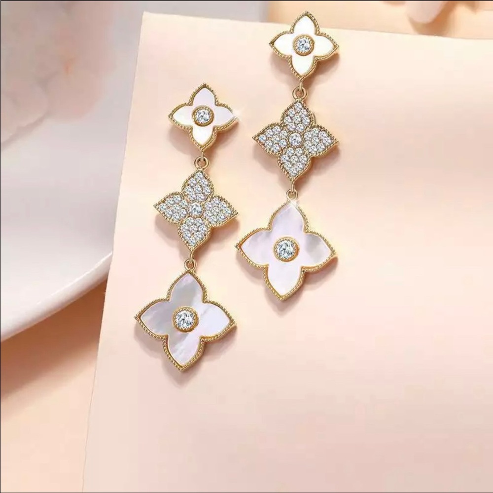 Clover earrings